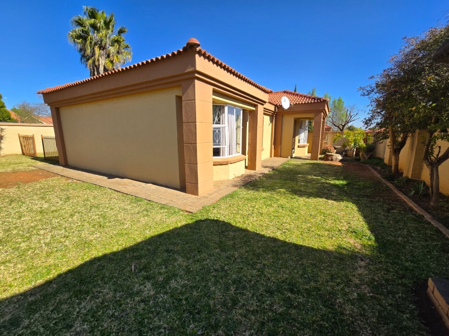 To Let 3 Bedroom Property for Rent in Langenhovenpark Free State